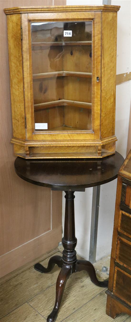 A mahogany wine table & small birdseye marple corner cupboard, tripod table 70 cm high